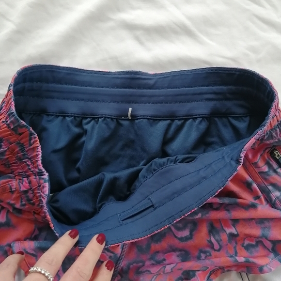 Lululemon Tracker 4" Shorts Lined Chroma Clash Multi 14 - Picture 12 of 16